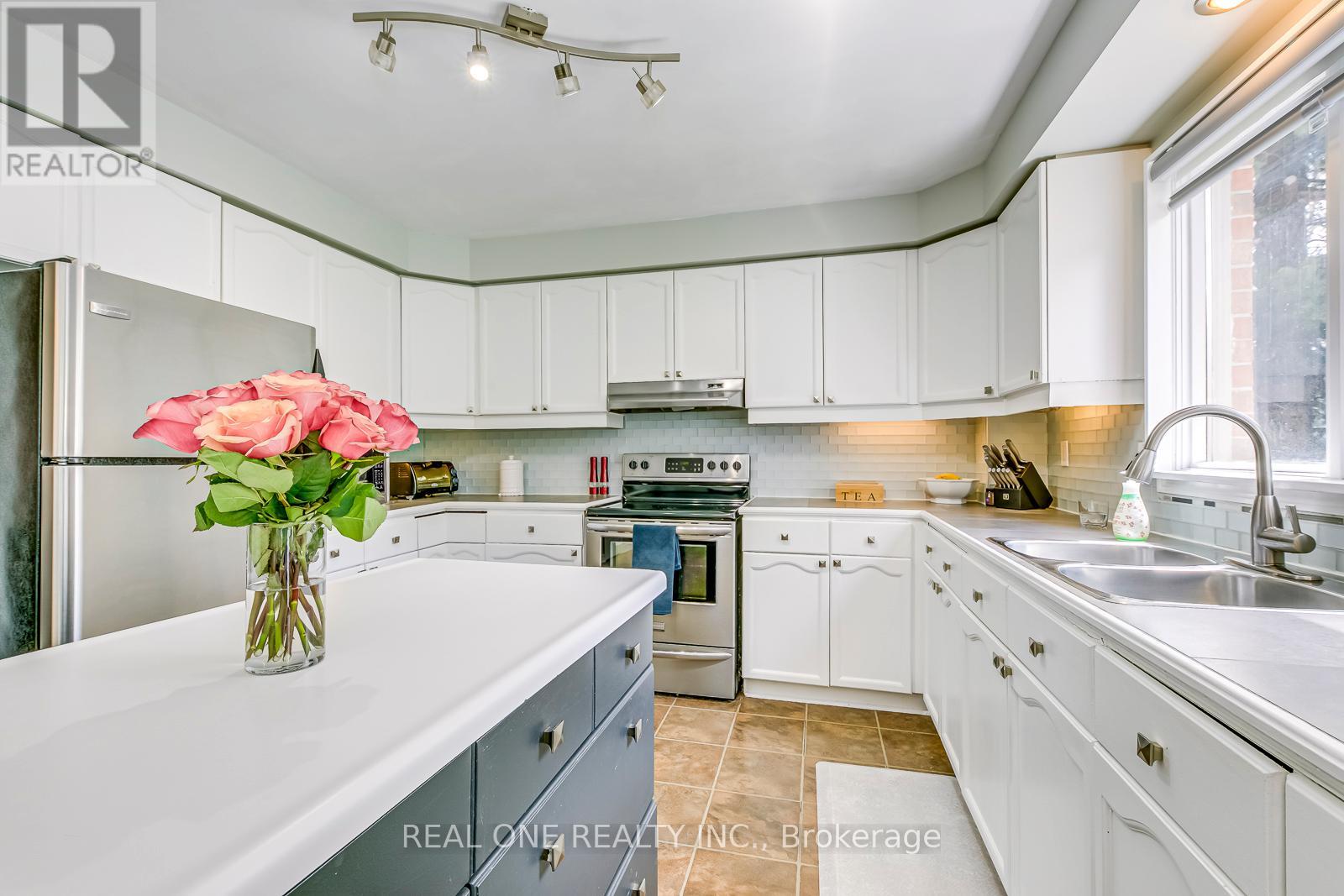 524 Blenheim Crescent, Oakville, Ontario  L6J 6P3 - Photo 16 - W13073560
