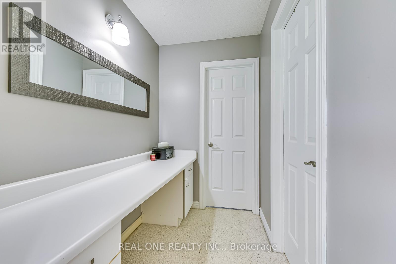 524 Blenheim Crescent, Oakville, Ontario  L6J 6P3 - Photo 32 - W13073560