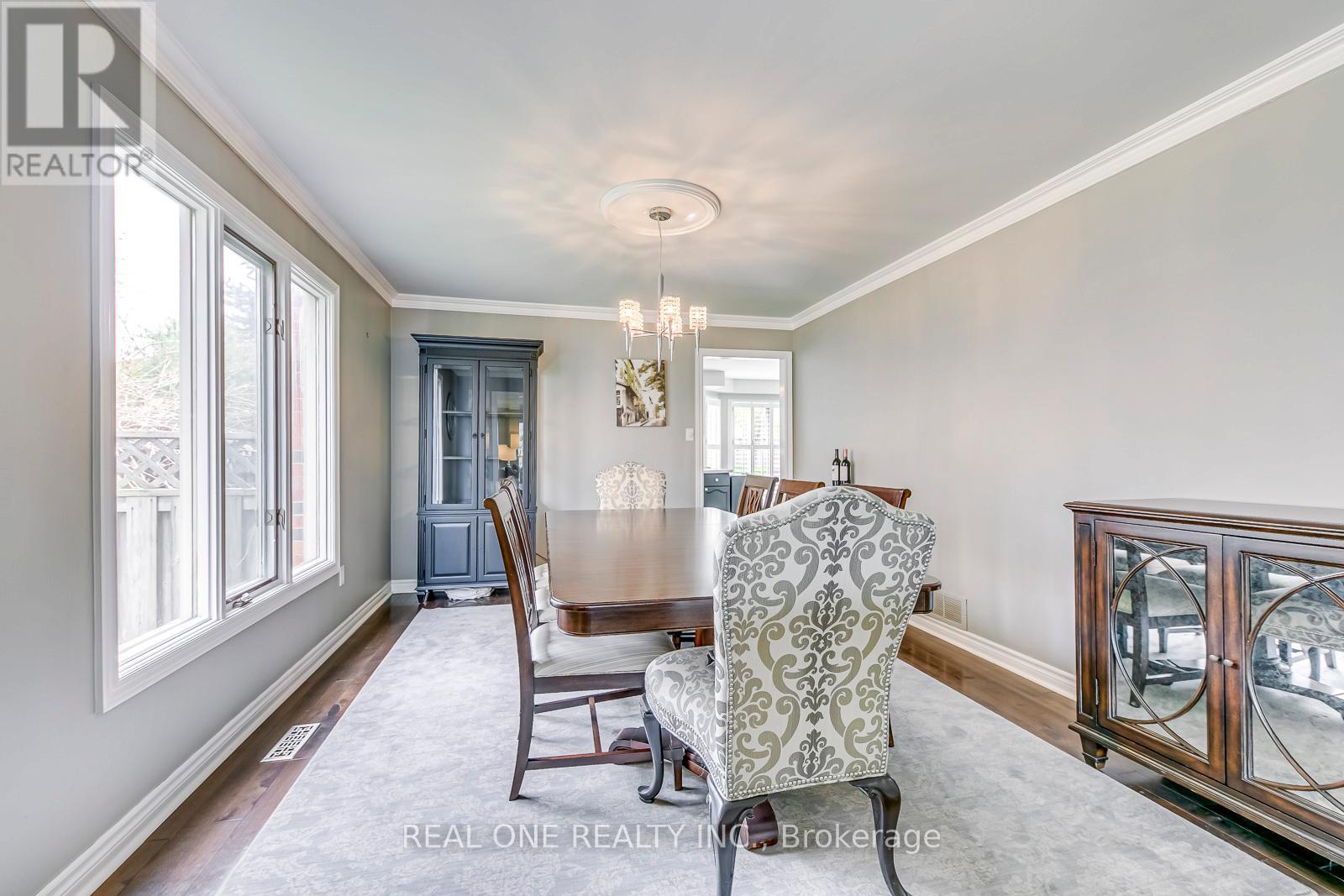 524 Blenheim Crescent, Oakville, Ontario  L6J 6P3 - Photo 8 - W13073560