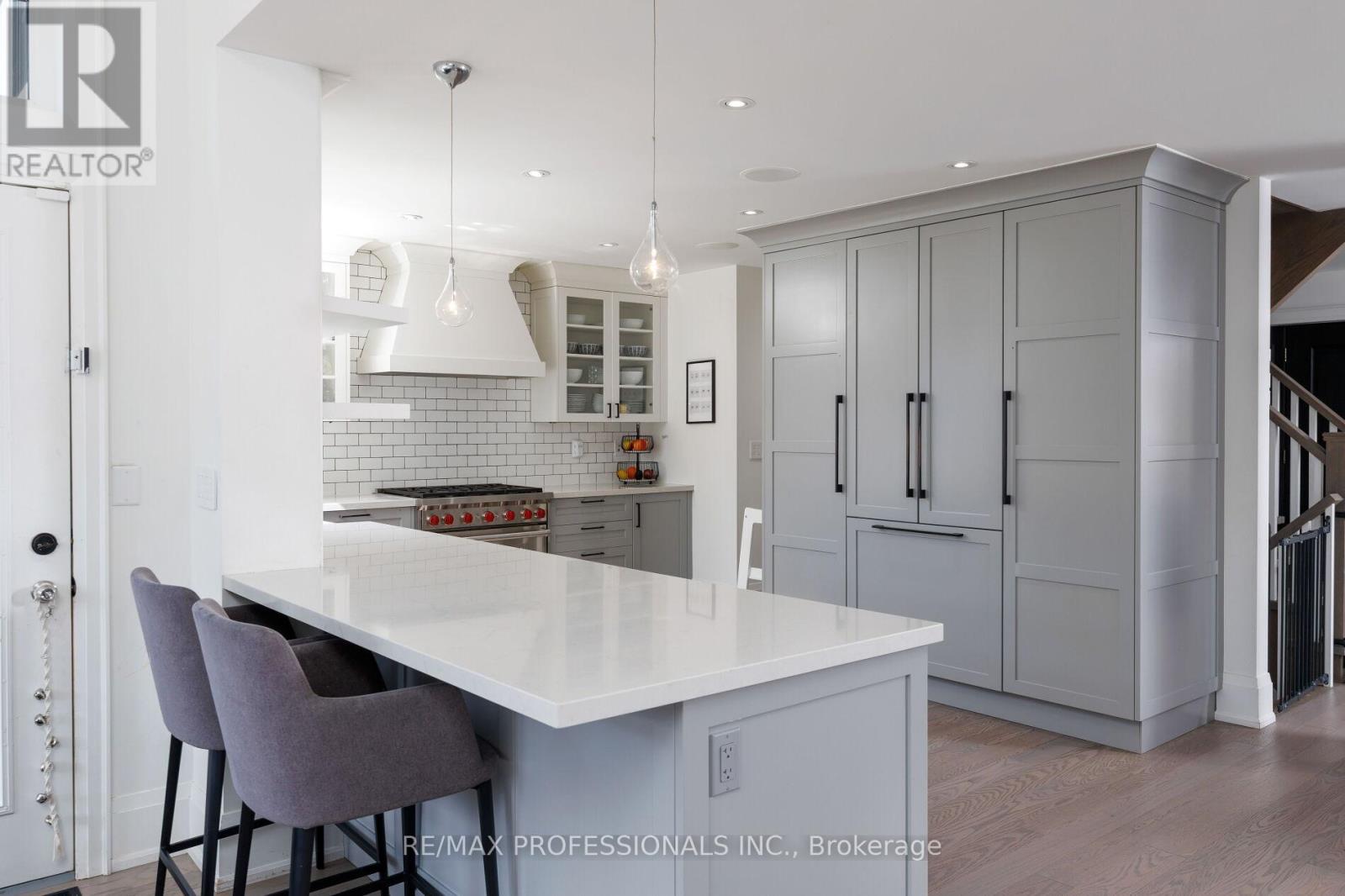 9 Bernice Avenue, Toronto, Ontario  M8Y 1Z5 - Photo 12 - W13003874