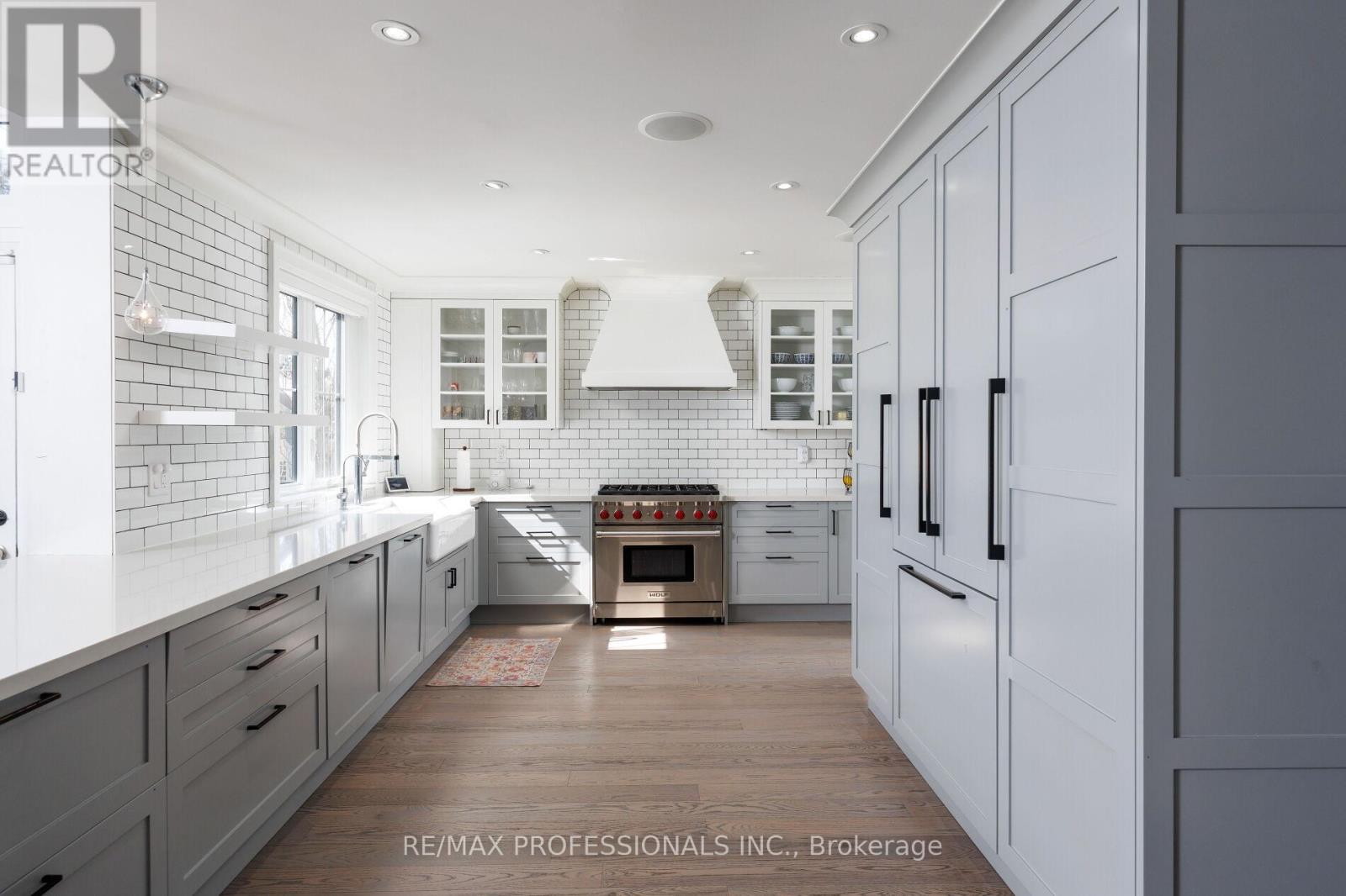 9 Bernice Avenue, Toronto, Ontario  M8Y 1Z5 - Photo 11 - W13003874