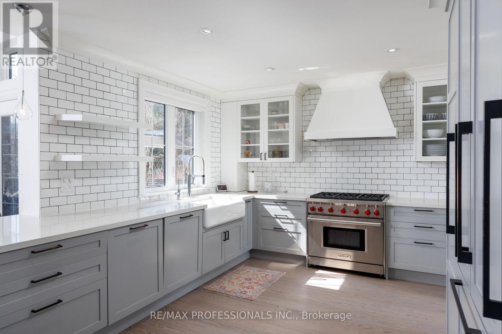 9 Bernice Avenue, Toronto, Ontario  M8Y 1Z5 - Photo 13 - W13003874