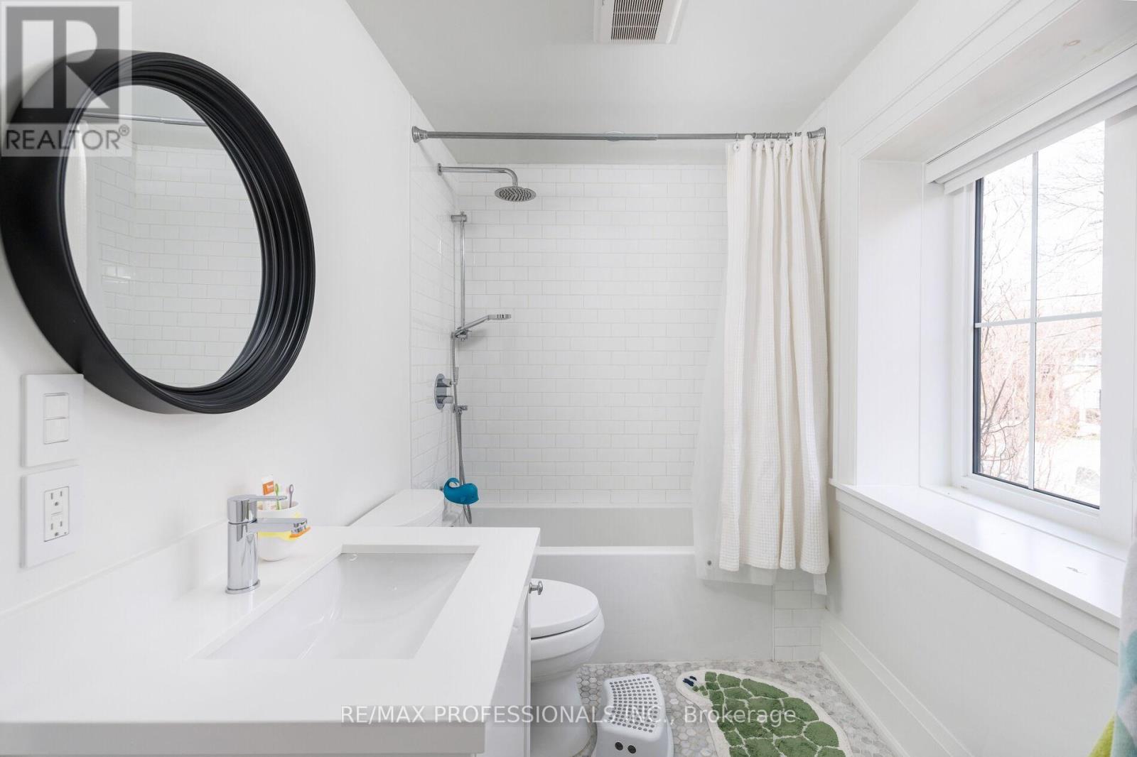 9 Bernice Avenue, Toronto, Ontario  M8Y 1Z5 - Photo 31 - W13003874