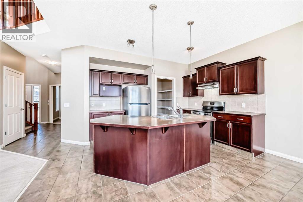 60 Sunset Circle, Cochrane, Alberta  T4C 0C3 - Photo 5 - A2307268