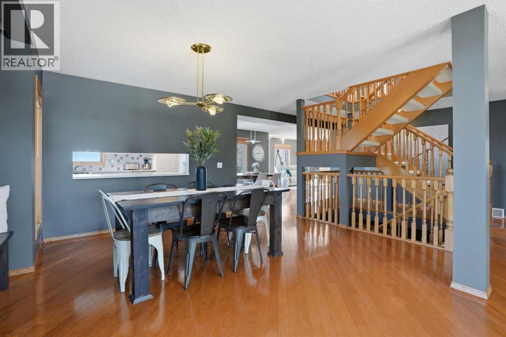 131 Edgebrook Circle NW, Calgary, Alberta  T3A 5A4 - Photo 10 - A2307270