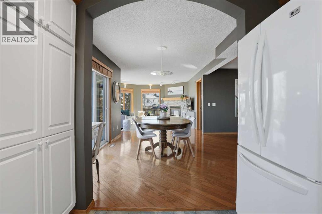 131 Edgebrook Circle NW, Calgary, Alberta  T3A 5A4 - Photo 13 - A2307270