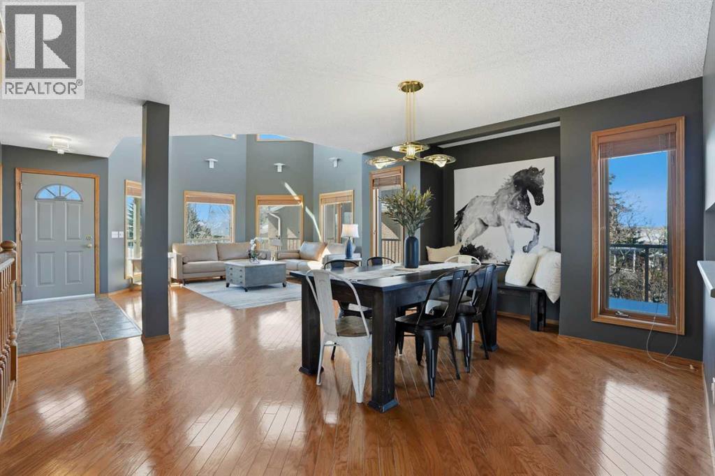 131 Edgebrook Circle NW, Calgary, Alberta  T3A 5A4 - Photo 9 - A2307270