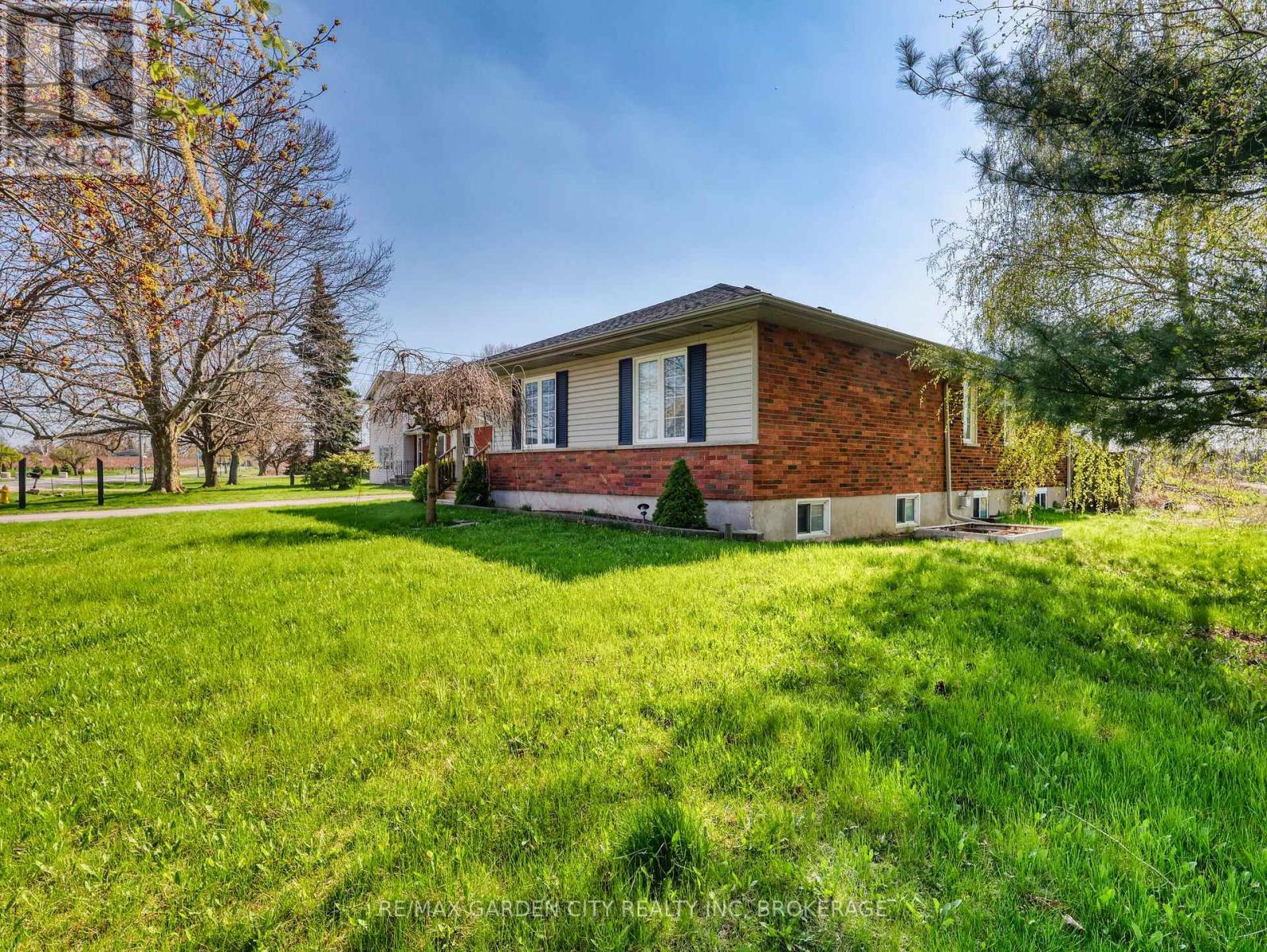 228-234 Read Road, St. Catharines, Ontario  L2R 7K6 - Photo 6 - X13061248