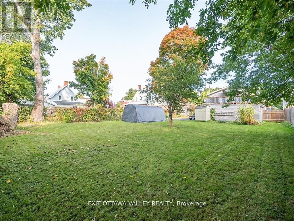 444 Isabella Street, Pembroke, Ontario  K8A 5T7 - Photo 3 - X13073580