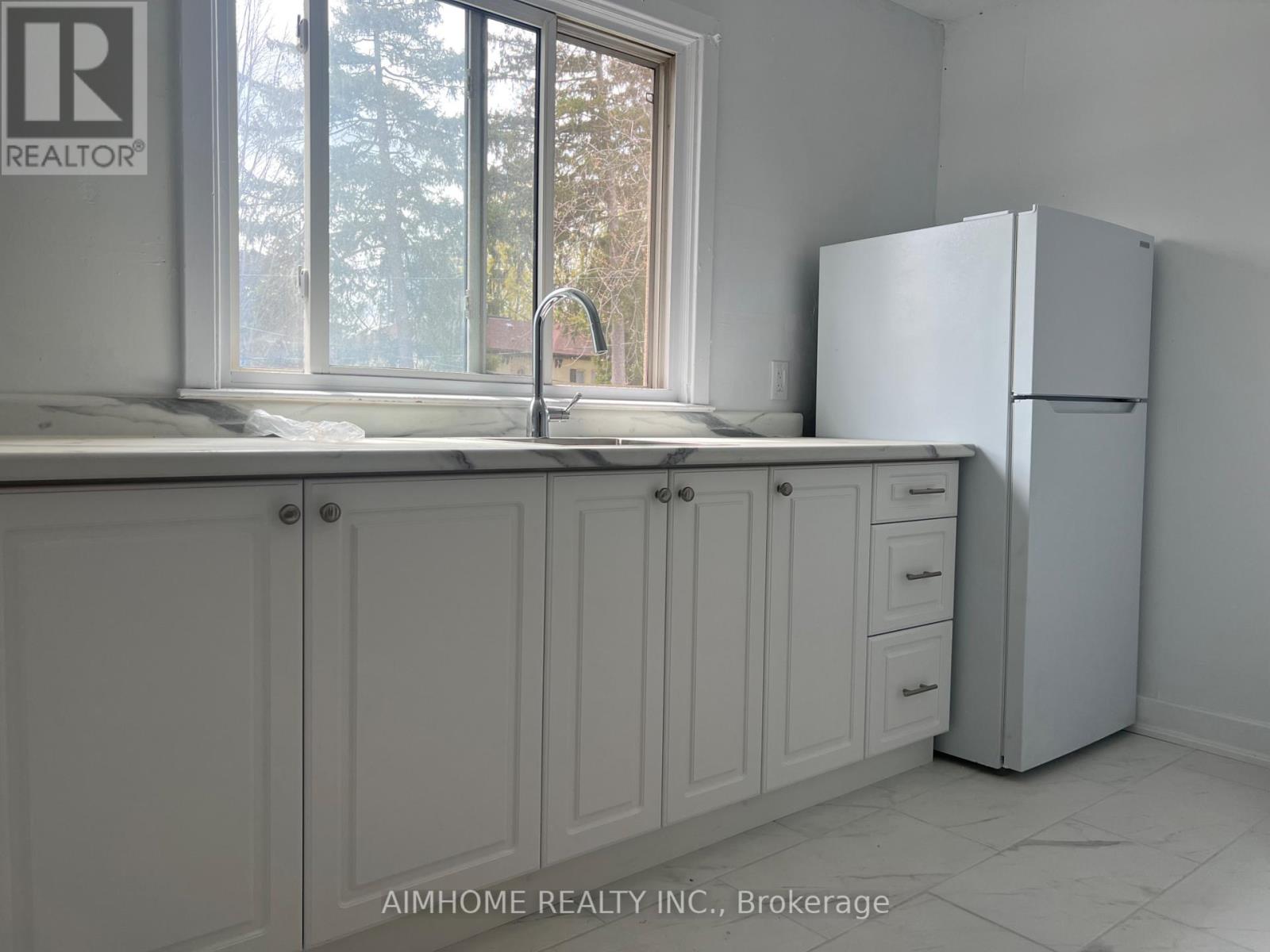4 - 425 Burlington Avenue, Burlington, Ontario  L7S 1R3 - Photo 9 - W13073574