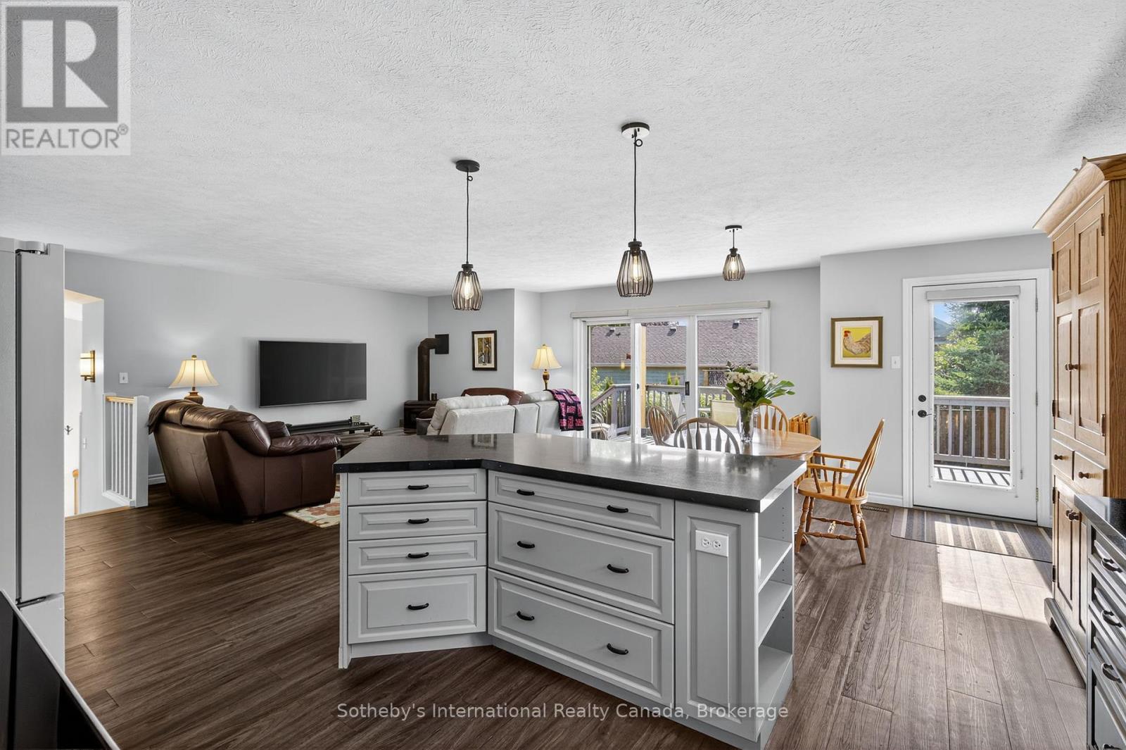 35 Elgin Street S, Blue Mountains, Ontario  N0H 2P0 - Photo 15 - X12735124