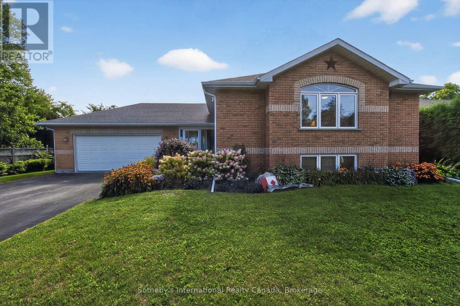 35 ELGIN STREET S, Blue Mountains, Ontario