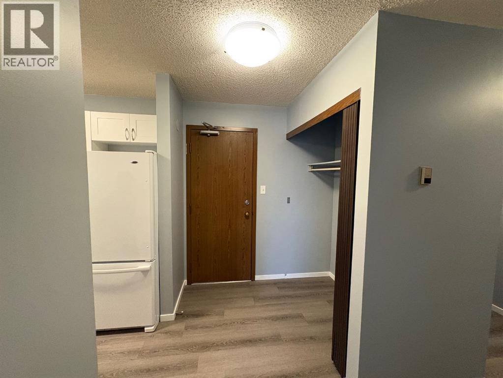 308, 85 Foxbend Crescent N, Lethbridge, Alberta  T1H 5T4 - Photo 4 - A2282359