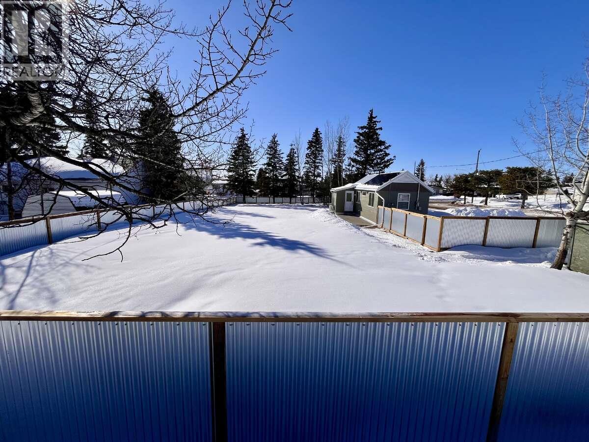 9200 8 Street, Dawson Creek, British Columbia  V1G 3N6 - Photo 4 - 10378572