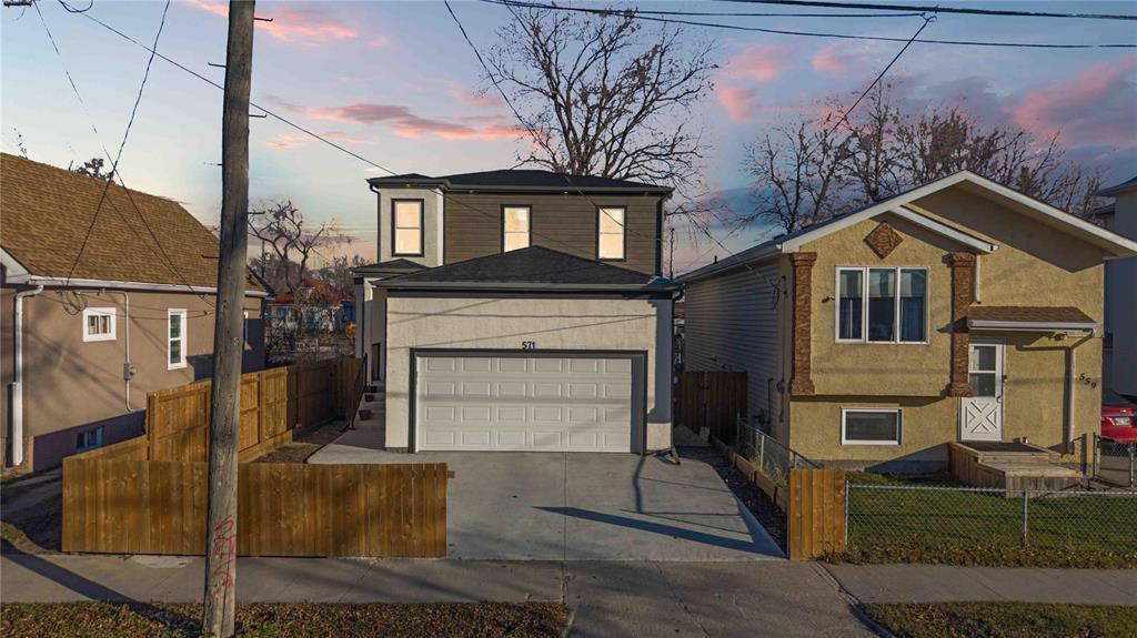 571 Burrows Avenue, Winnipeg, Manitoba  R2W 2A5 - Photo 1 - 202609016