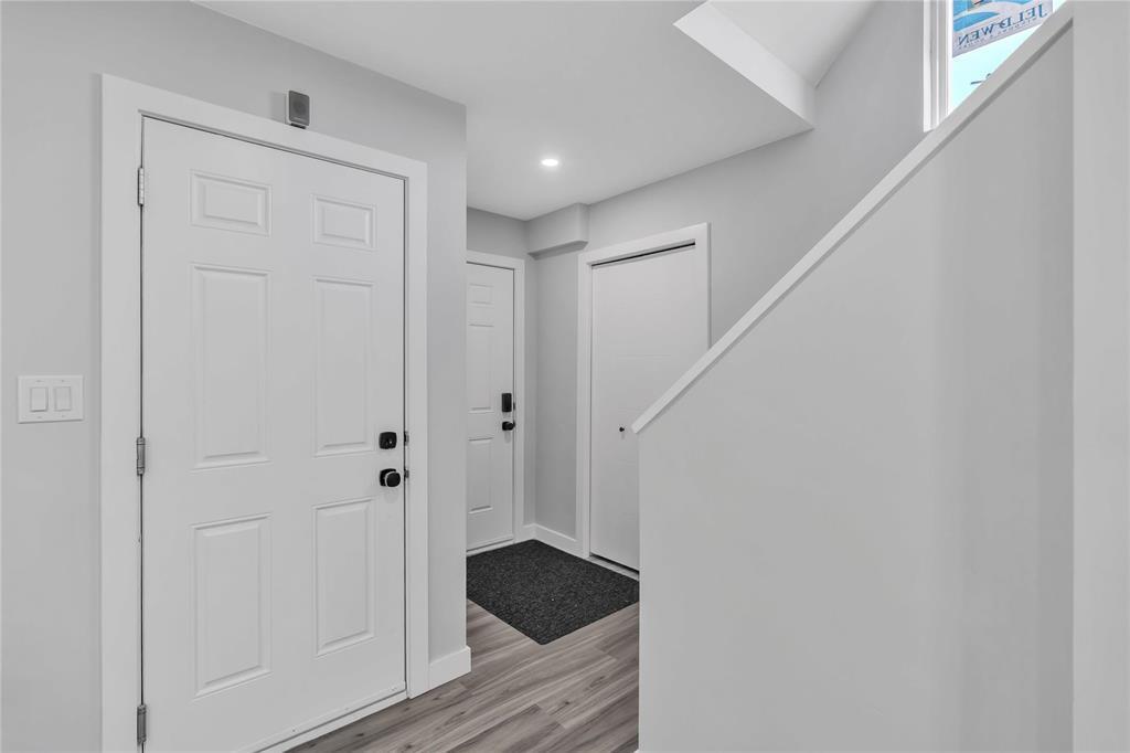 571 Burrows Avenue, Winnipeg, Manitoba  R2W 2A5 - Photo 14 - 202609016