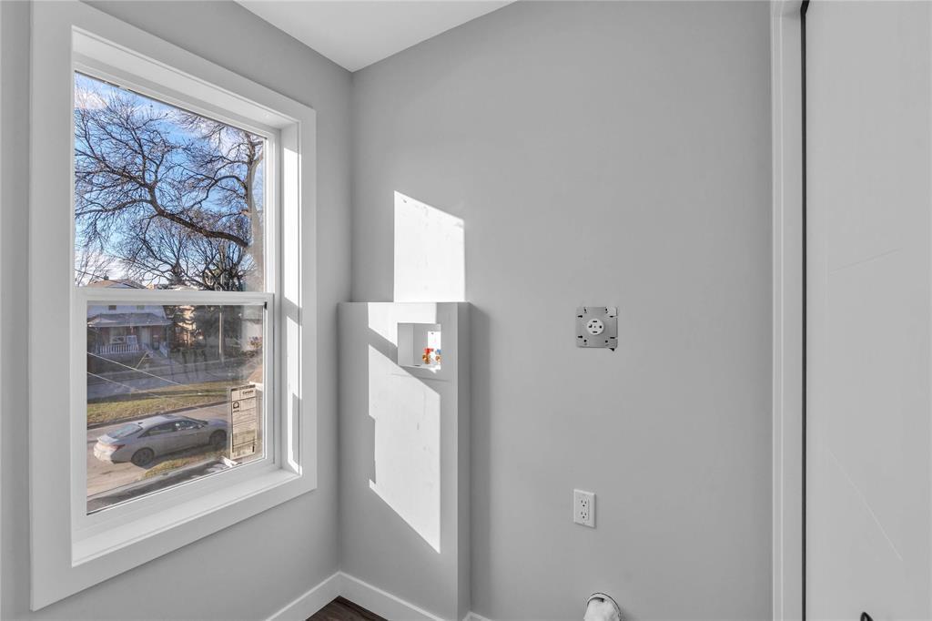 571 Burrows Avenue, Winnipeg, Manitoba  R2W 2A5 - Photo 16 - 202609016
