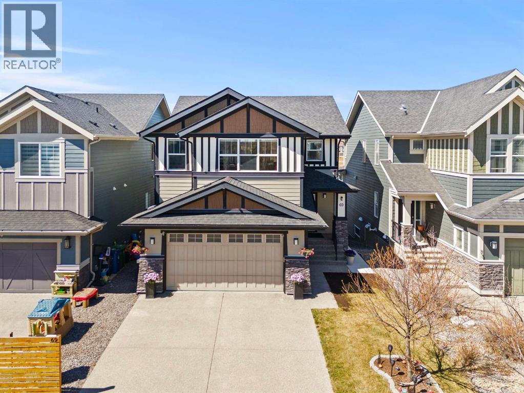 69 Sundown Grove, Cochrane, Alberta  T4C 0X5 - Photo 1 - A2296339