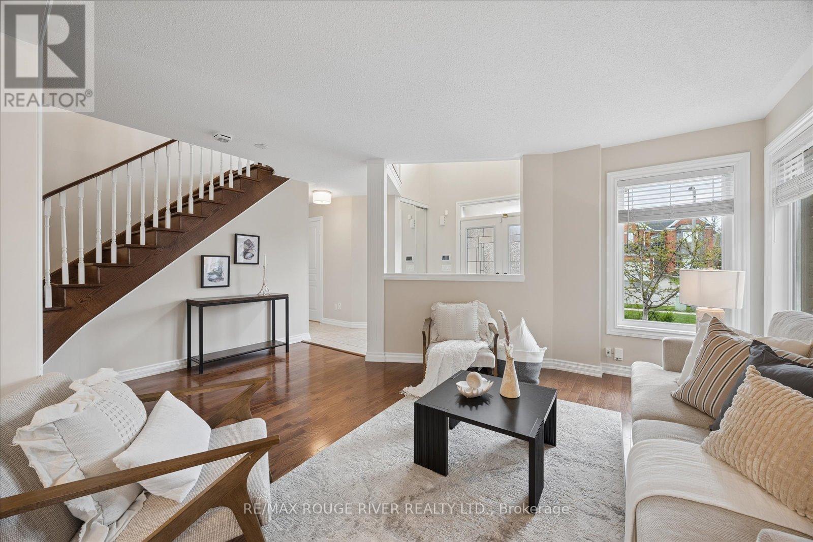 25 Medland Avenue, Whitby, Ontario  L1P 1S1 - Photo 6 - E13067140