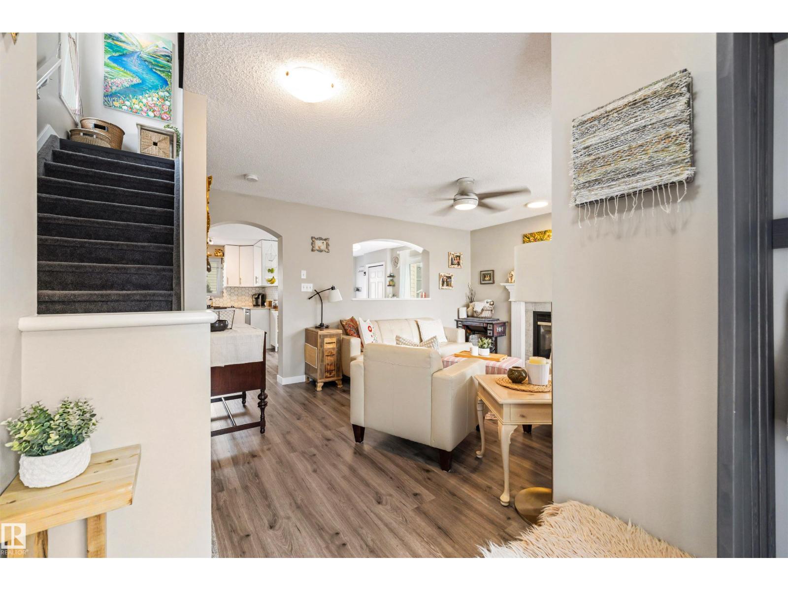 5432 203 St Nw, Edmonton, Alberta  T6M 2W6 - Photo 2 - E4485410