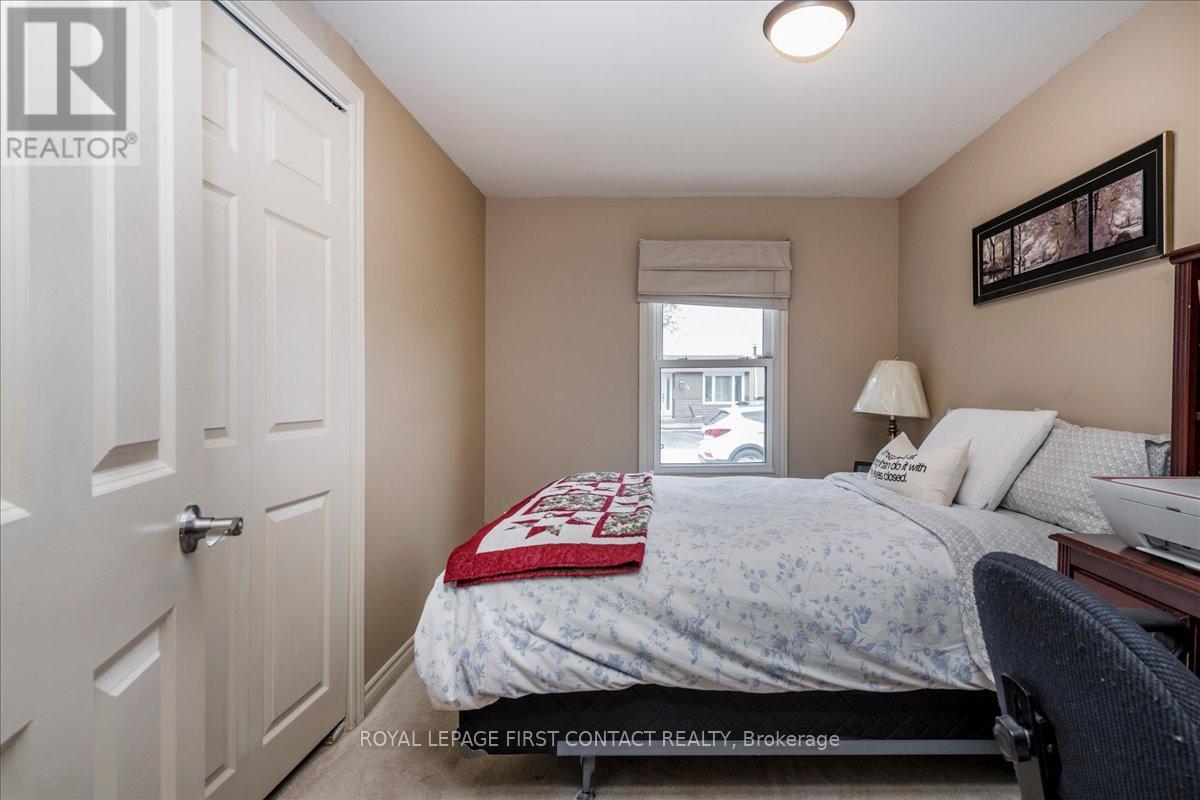 31 Corner Brook Trail, Innisfil, Ontario  L9S 1P5 - Photo 10 - N13073652
