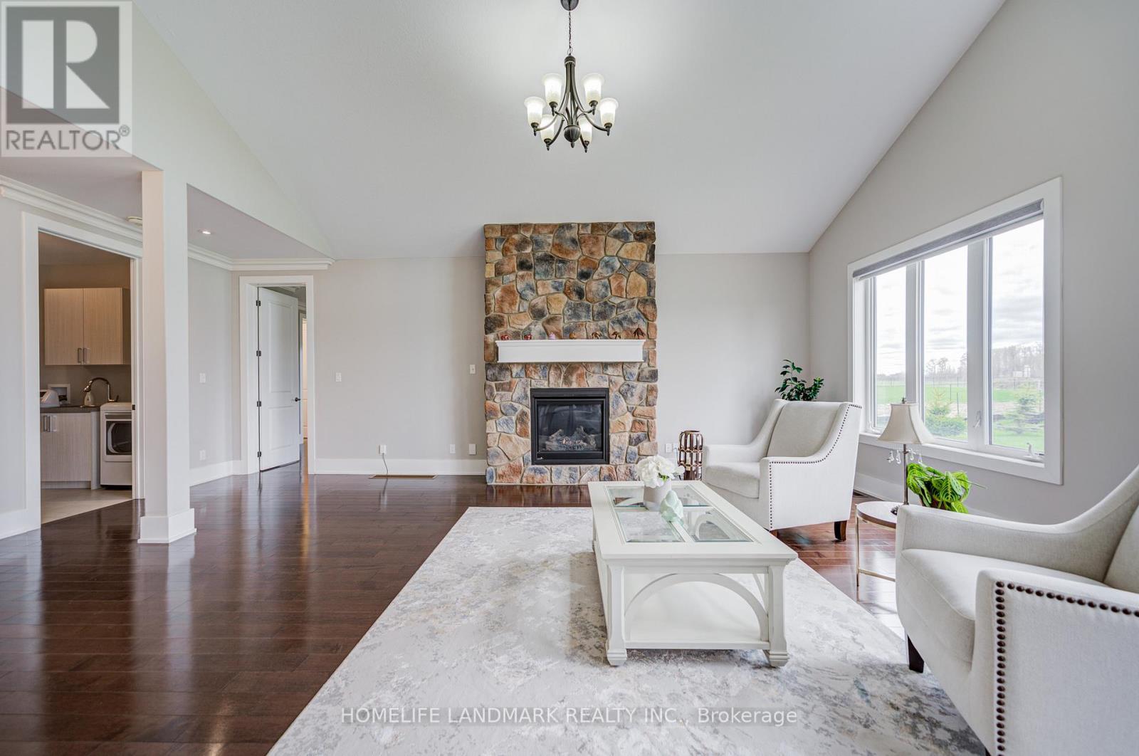 295 Sunnybrae Avenue, Innisfil (Stroud), Ontario  L9S 0K9 - Photo 15 - N13073656
