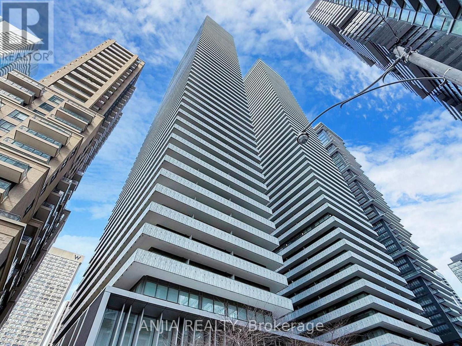 504 - 42 CHARLES STREET E, Toronto, Ontario