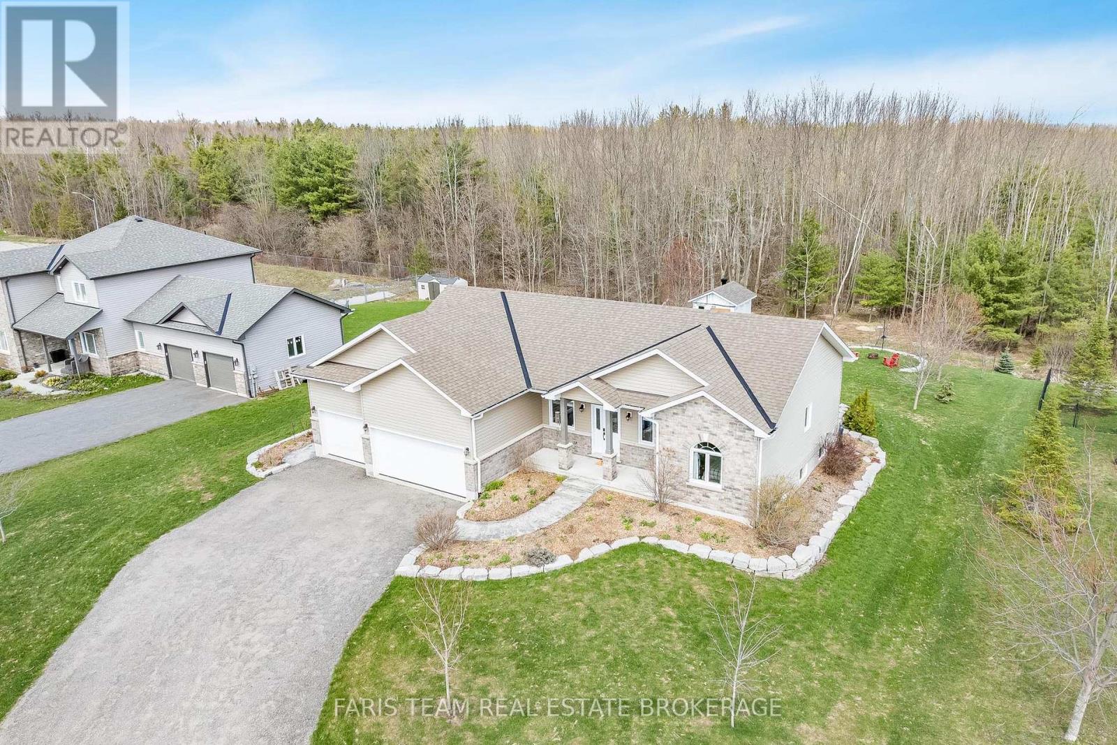 53 Boyd Crescent, Oro-Medonte, Ontario  L0K 1N0 - Photo 2 - S13073640