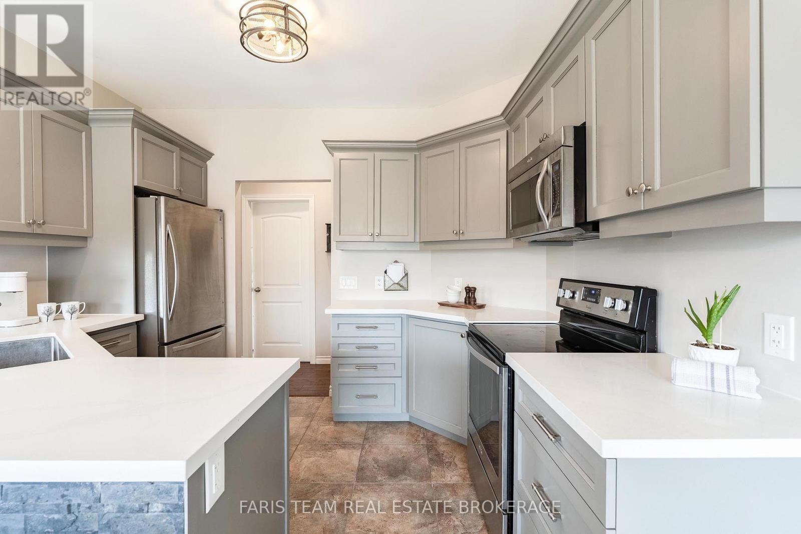 53 Boyd Crescent, Oro-Medonte, Ontario  L0K 1N0 - Photo 6 - S13073640
