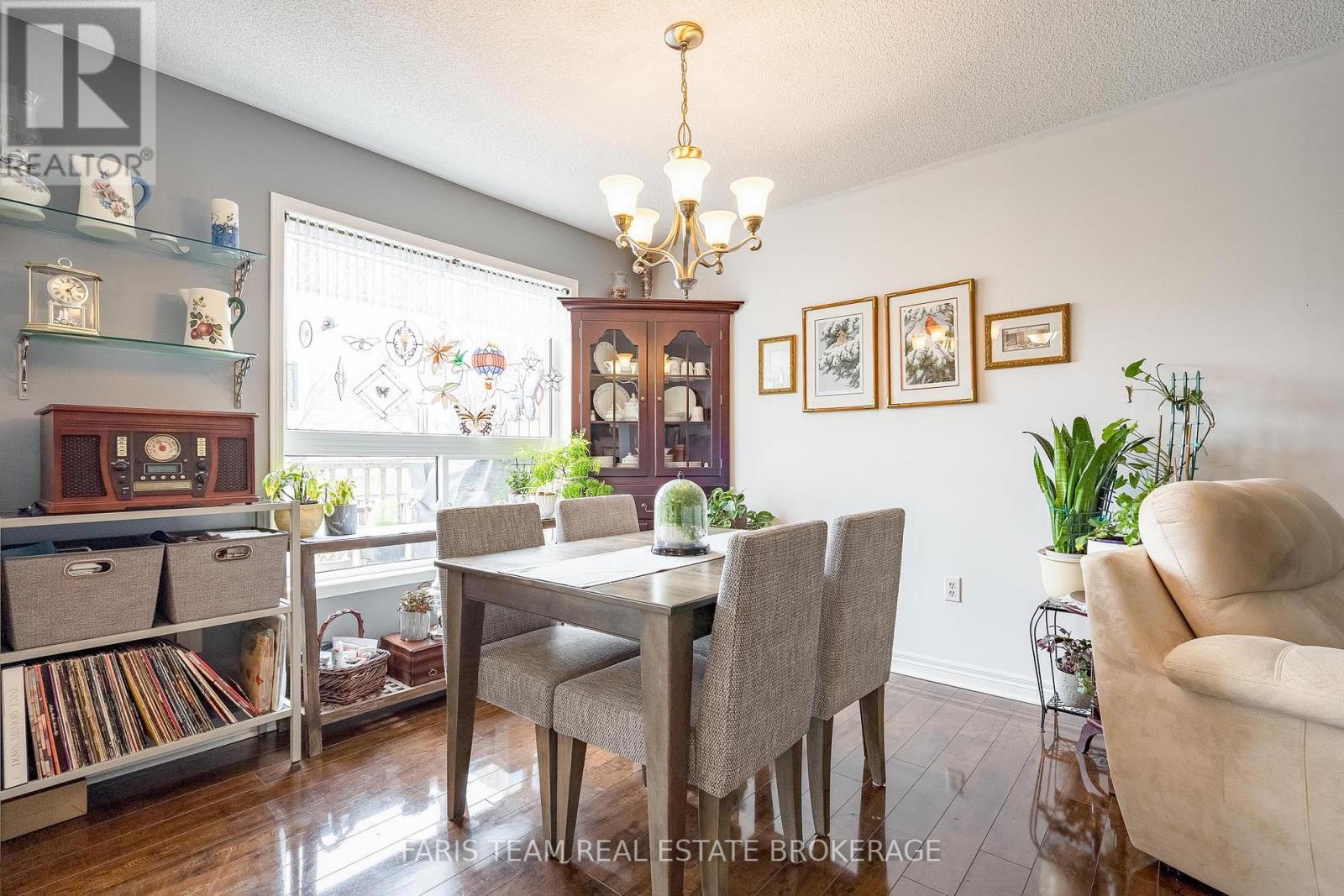 128 Holgate Street, Barrie, Ontario  L4N 2T9 - Photo 13 - S13073662