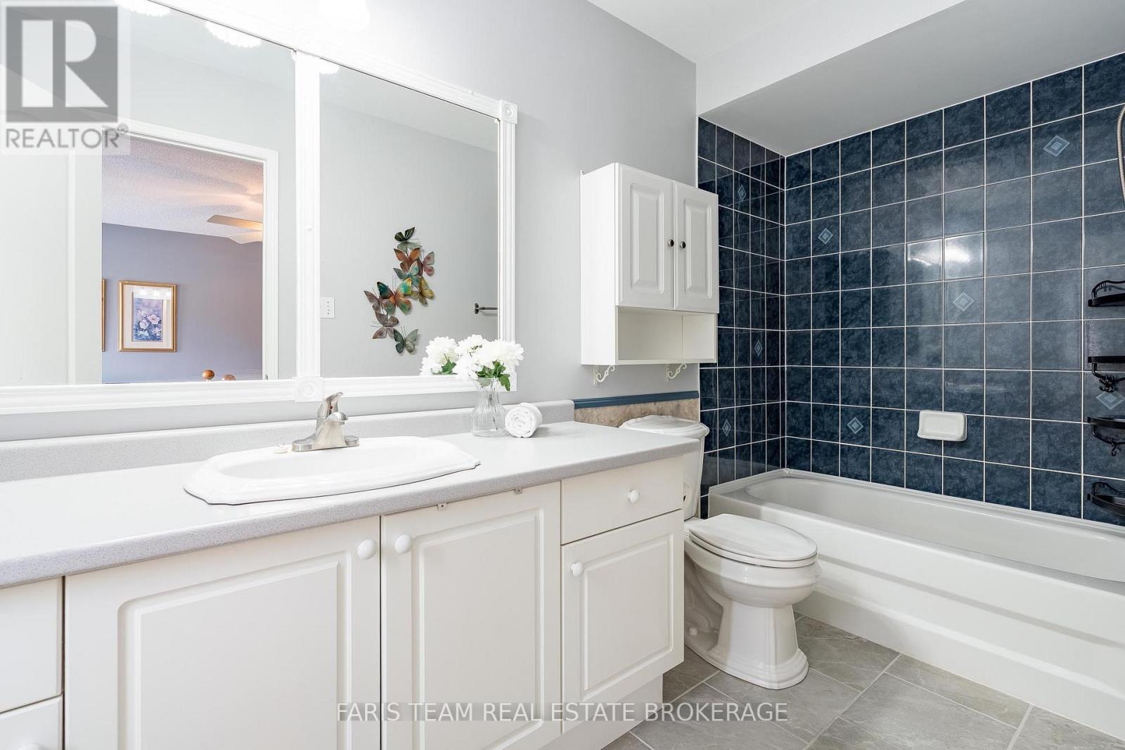 128 Holgate Street, Barrie, Ontario  L4N 2T9 - Photo 23 - S13073662