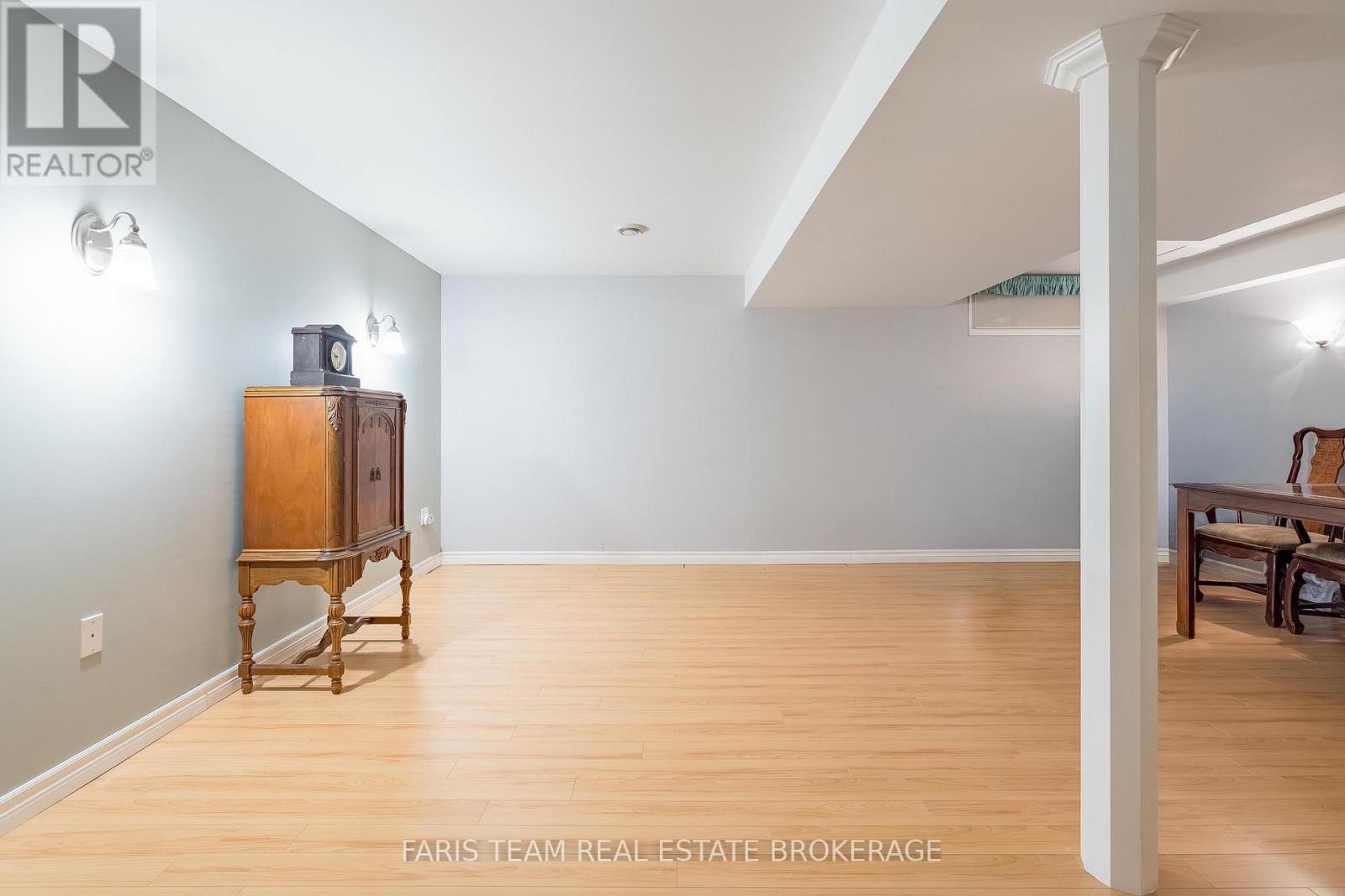 128 Holgate Street, Barrie, Ontario  L4N 2T9 - Photo 32 - S13073662