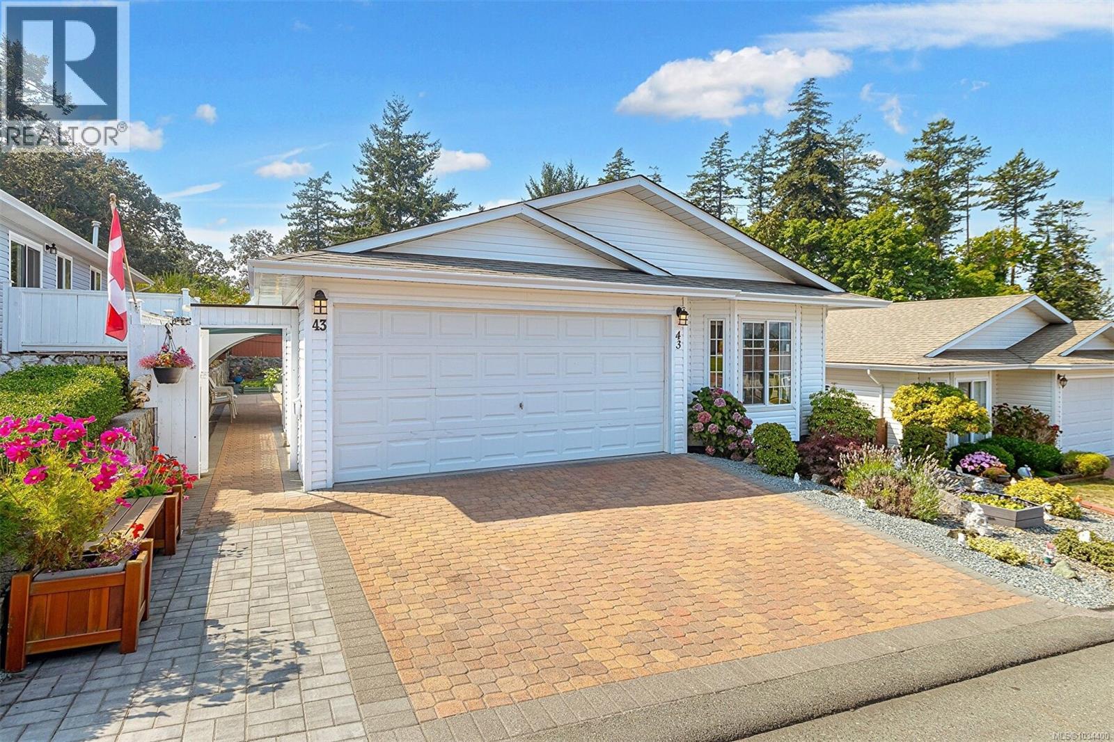 43 Eagle Lane, View Royal, British Columbia  V9A 7M2 - Photo 2 - 1034400