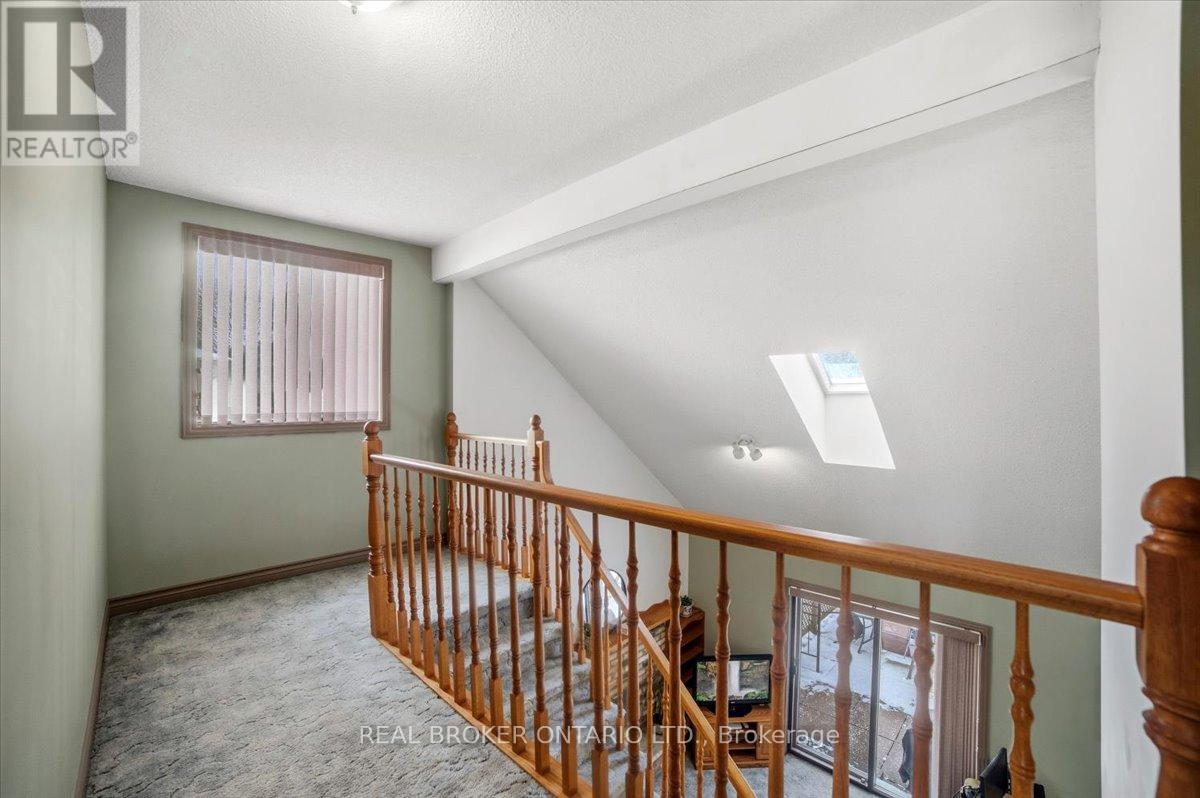 106 Spruceside Crescent, Pelham, Ontario  L2E 1S0 - Photo 21 - X12904530
