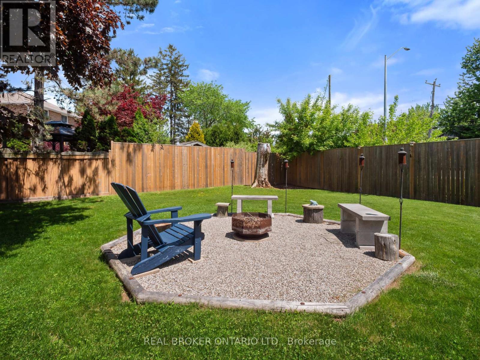 106 Spruceside Crescent, Pelham, Ontario  L2E 1S0 - Photo 40 - X12904530