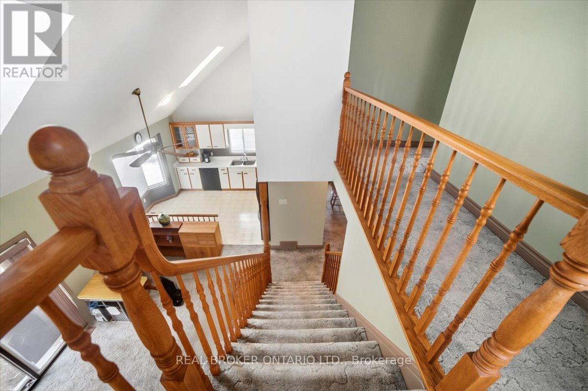 106 Spruceside Crescent, Pelham, Ontario  L2E 1S0 - Photo 27 - X12904530