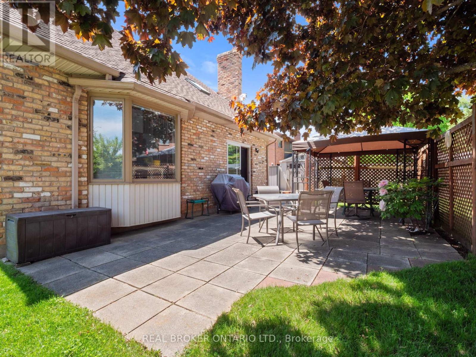 106 Spruceside Crescent, Pelham, Ontario  L2E 1S0 - Photo 41 - X12904530