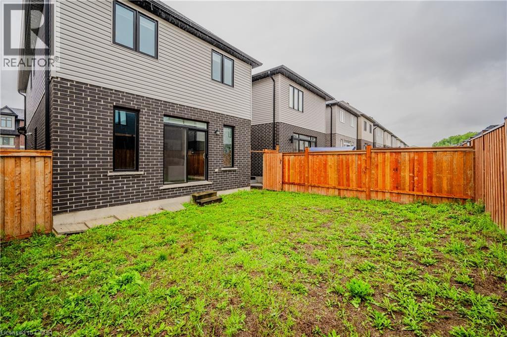 119 Monarch Woods Drive, Kitchener, Ontario  N2P 0K2 - Photo 47 - 40821070