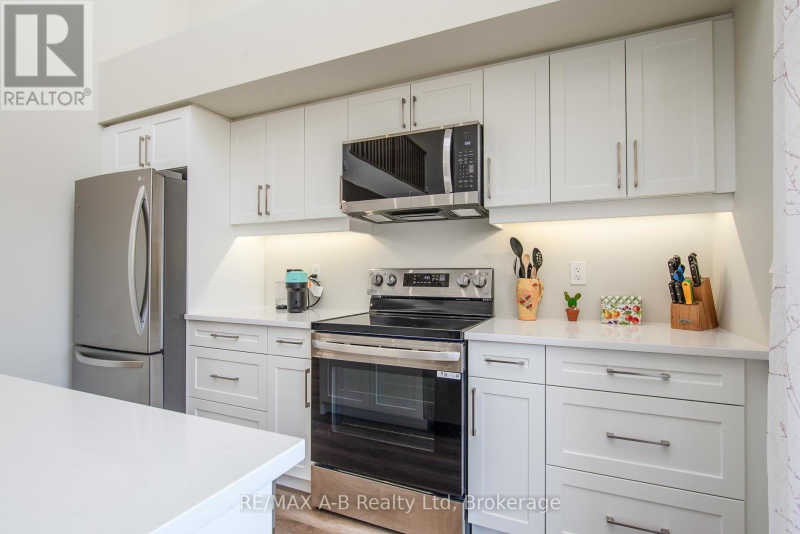 UNIT #5 - 3202 VIVIAN LINE 37 LANE, Stratford, Ontario