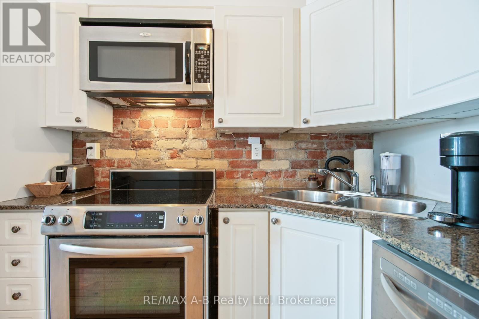 #201 - 66 Wellington Street, Stratford, Ontario  N5A 2L2 - Photo 8 - X13018218