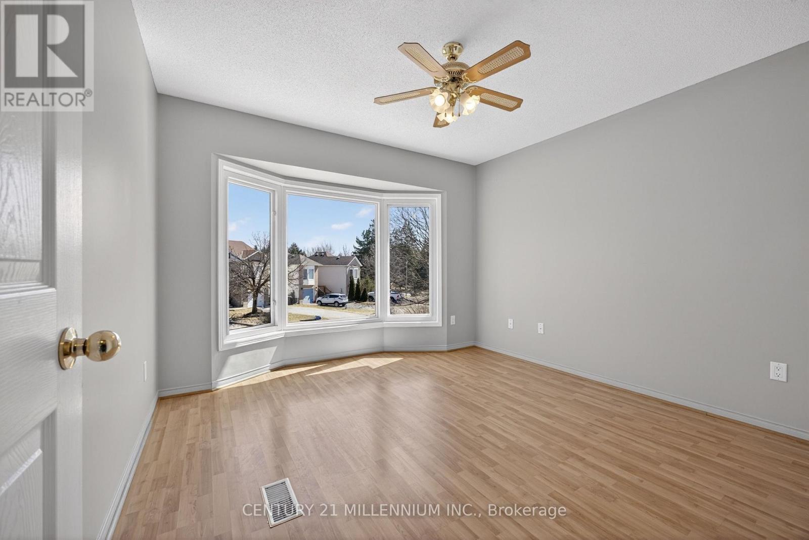 308 Shelburne Place, Shelburne, Ontario  L9V 3A9 - Photo 18 - X12981422