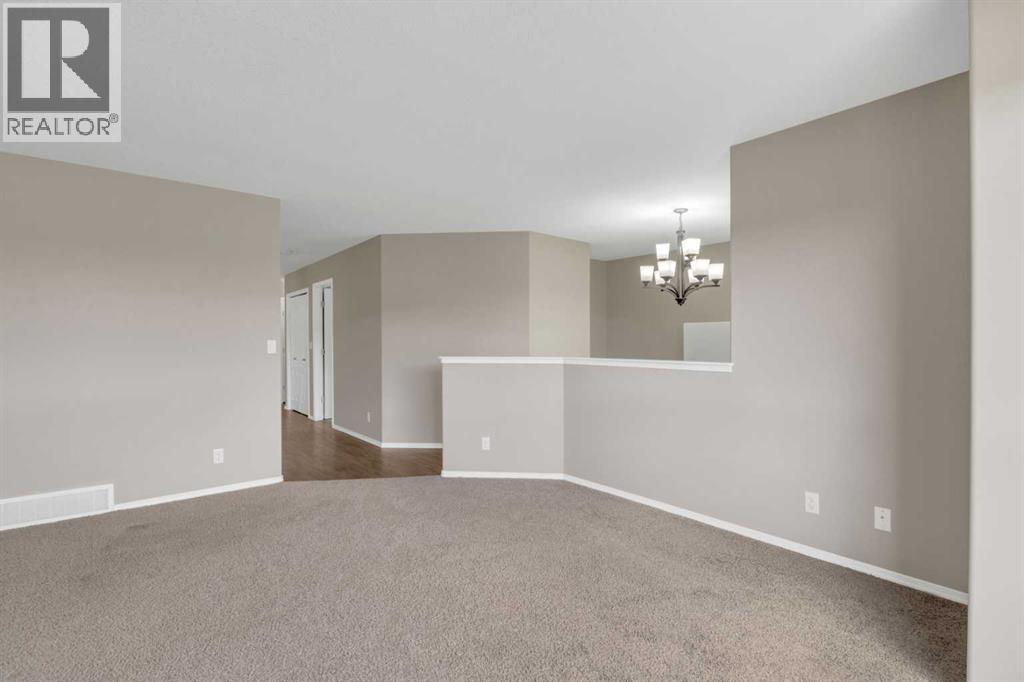 66 Heritage Drive, Penhold, Alberta  T0M 1R0 - Photo 7 - A2306022