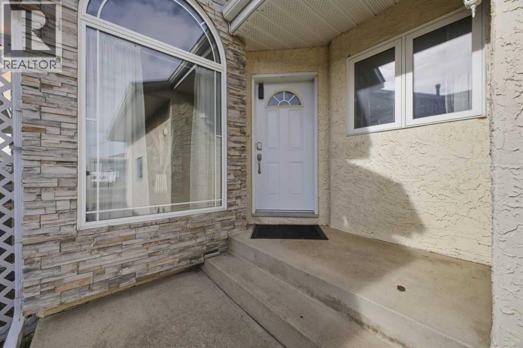 23 Wildrose Drive N, Sylvan Lake, Alberta  T4S 1G4 - Photo 3 - A2307238