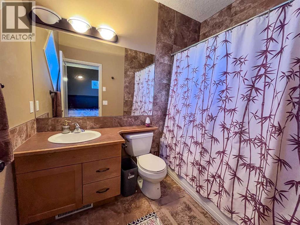 10457 Royal Oaks Drive, Grande Prairie, Alberta  T8V 8L5 - Photo 14 - A2305973