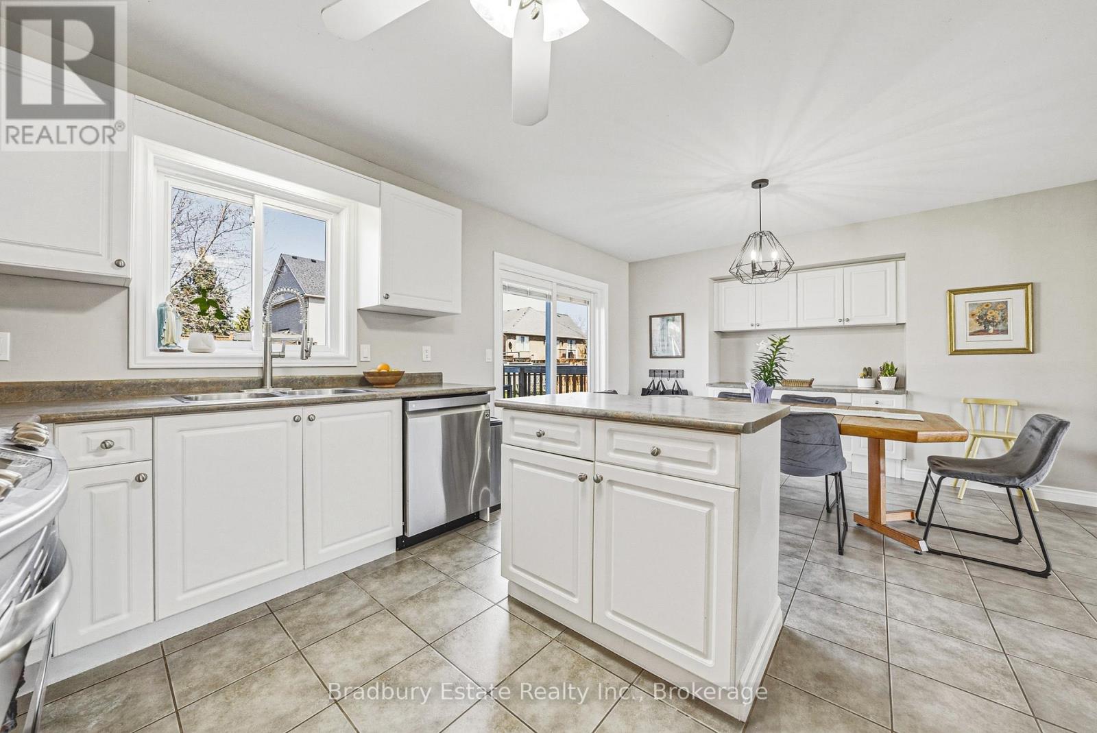 6 Las Road, West Lincoln, Ontario  L0R 2A0 - Photo 12 - X12979076