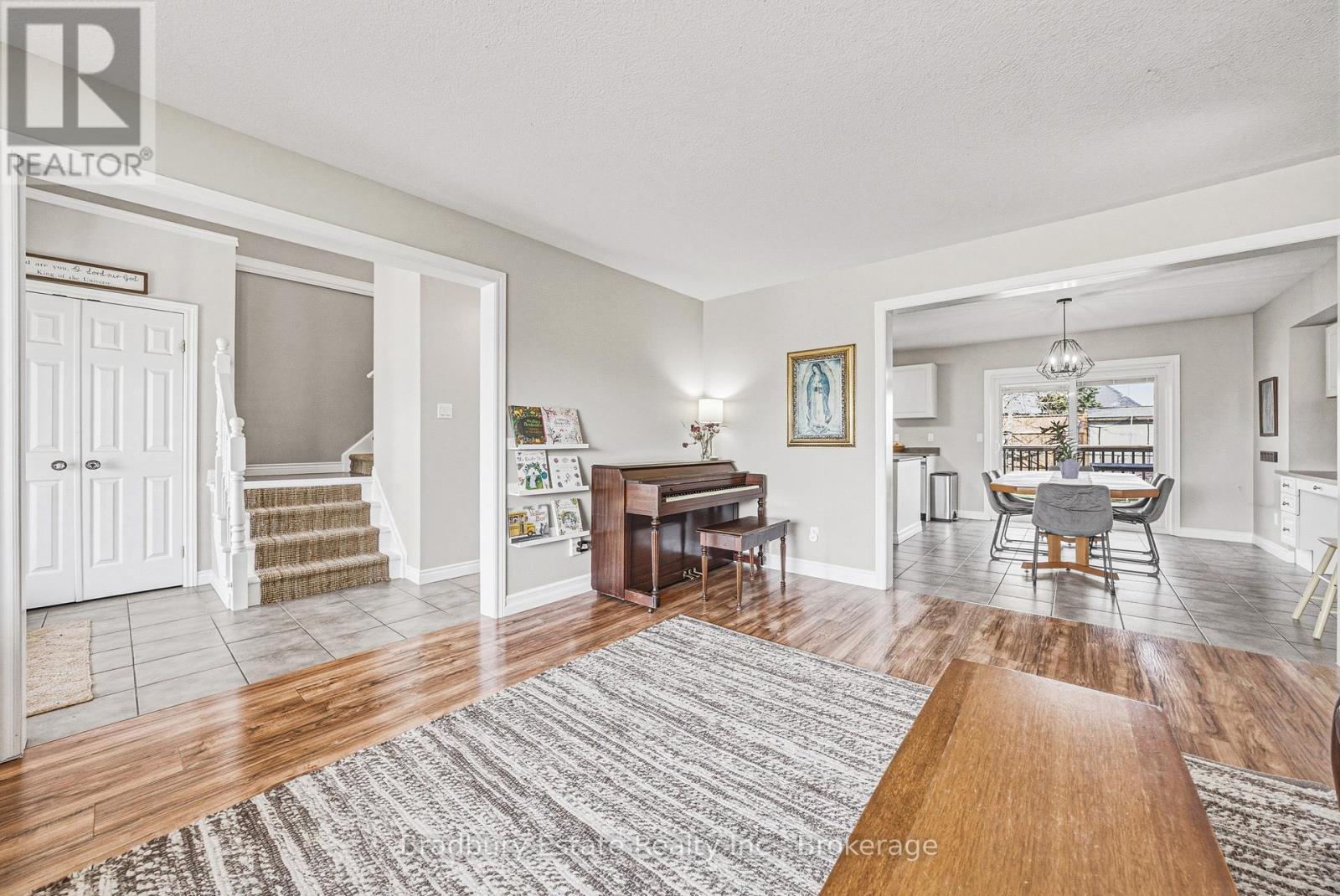 6 Las Road, West Lincoln, Ontario  L0R 2A0 - Photo 9 - X12979076