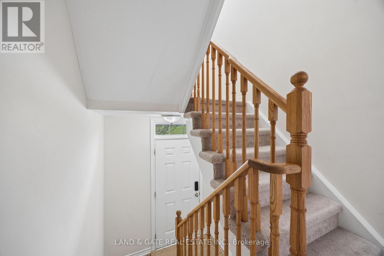 495 Mearns Avenue, Clarington, Ontario  L1C 5M5 - Photo 5 - E13072476