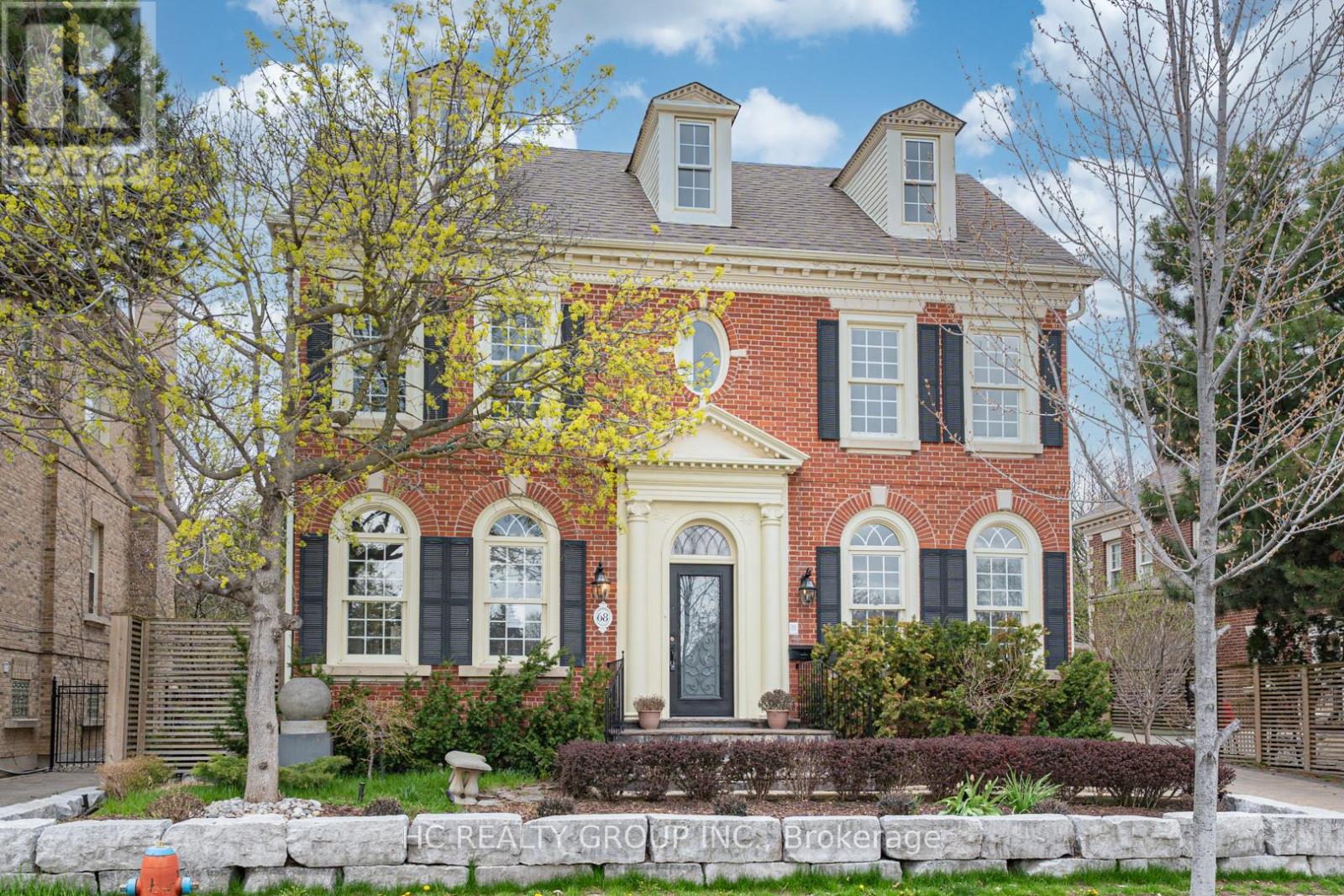68 REGENT STREET, Richmond Hill, Ontario