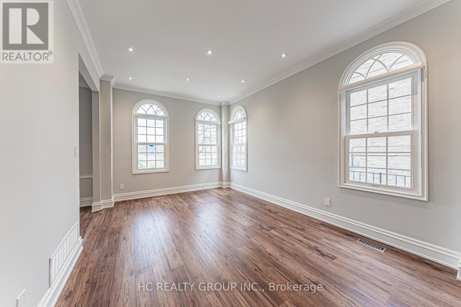 68 Regent Street, Richmond Hill, Ontario  L4C 9C5 - Photo 5 - N13070758