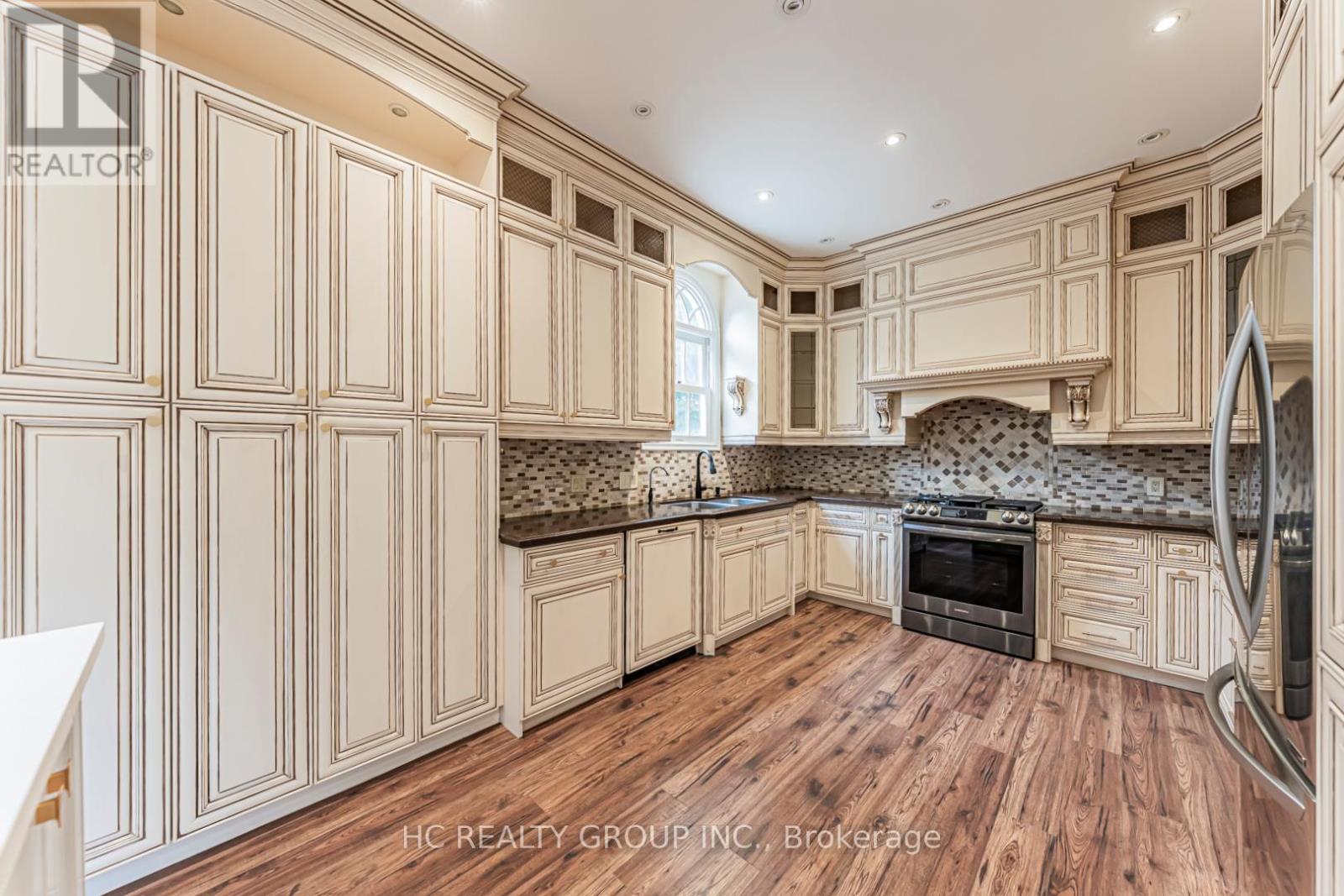 68 Regent Street, Richmond Hill, Ontario  L4C 9C5 - Photo 9 - N13070758